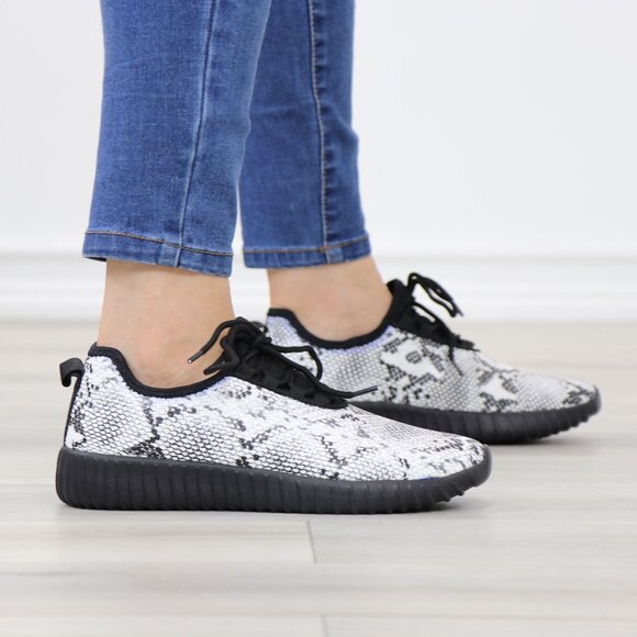 Snake Skin Print Fashion Comfort Walking Sneakers Shoes - Picture 5 of 14